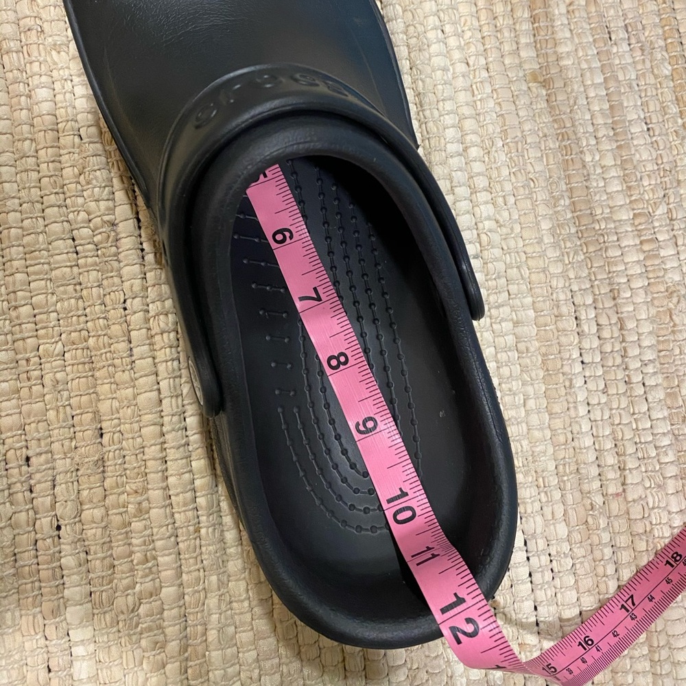 Crocs - Picture 11 of 11